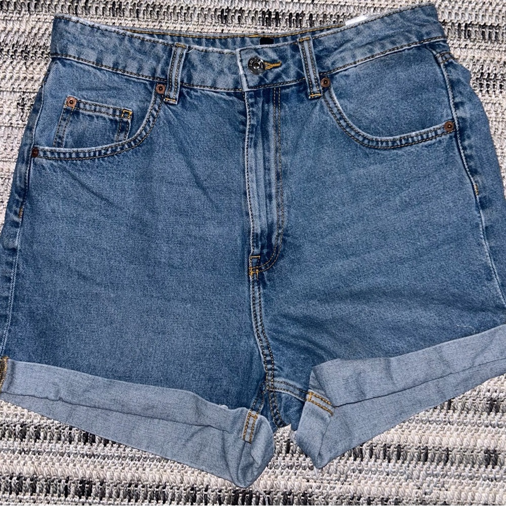 Divided Size 6 jean cuffed shorts. 100% cotton